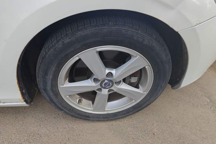 Used Volvo V40 2016 T3 Zhiyi Edition Right Front Wheel Hub
