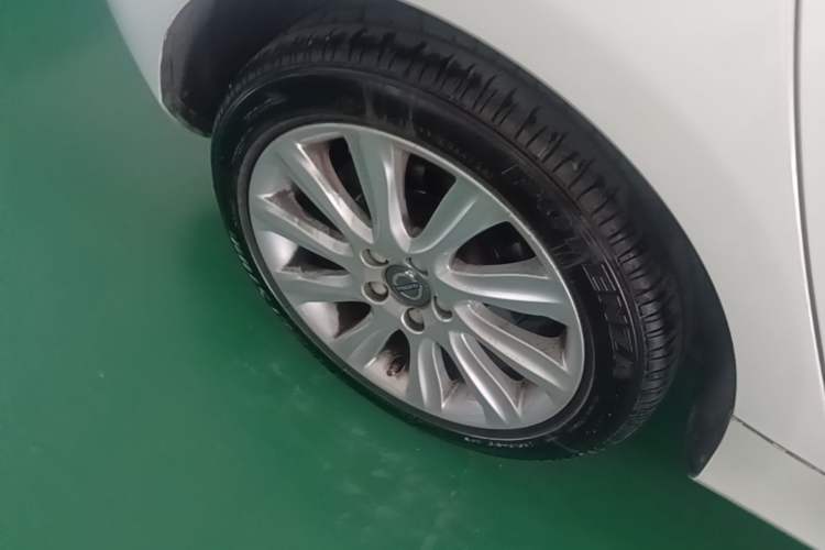 Used Volvo V40 2016 T4 Smart Luxury Edition Right Rear Wheel Hub