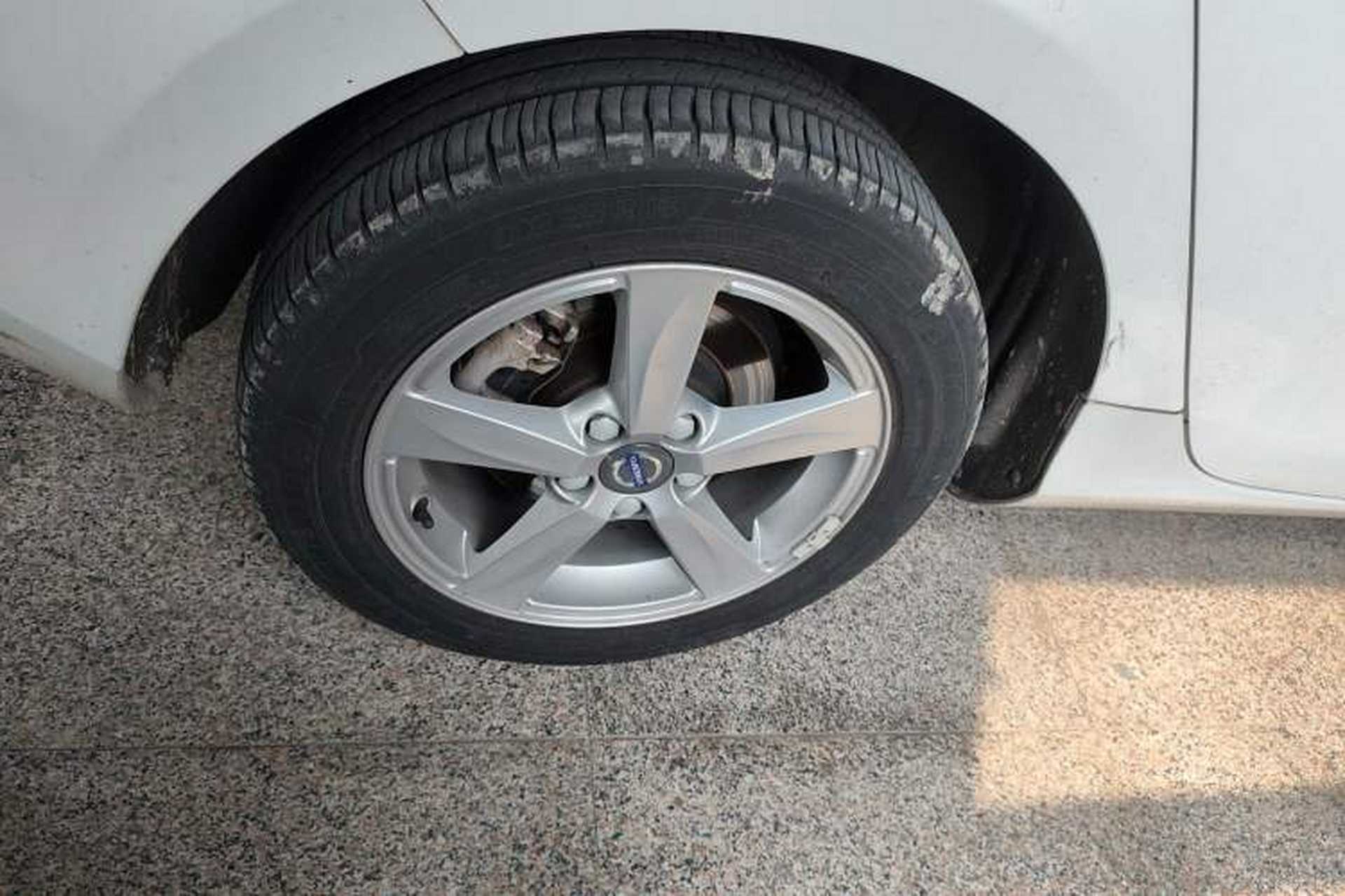 Used Volvo V40 2016 T3 Zhiyi Edition Right Rear Wheel Hub