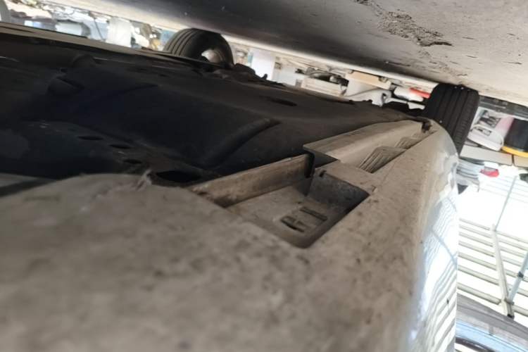 Used Volvo V40 2016 T3 Zhiyi Edition Right Side Sill