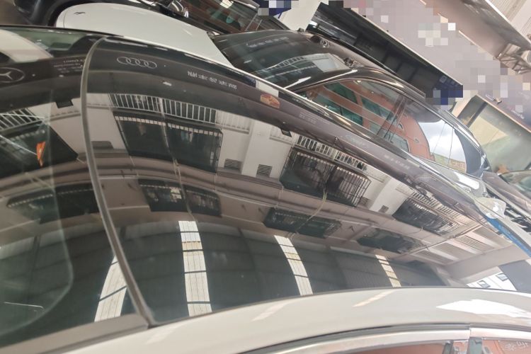 Used Volvo V40 2016 T4 Smart Luxury Edition Roof