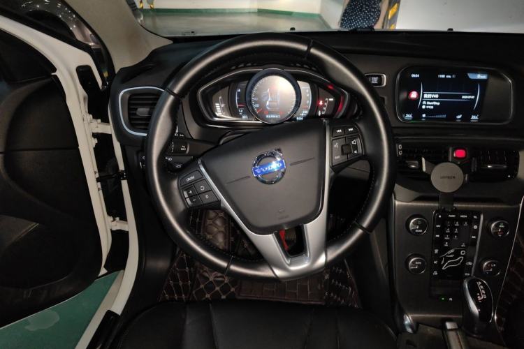 Used Volvo V40 2016 T3 Zhiyi Edition Steering Wheel