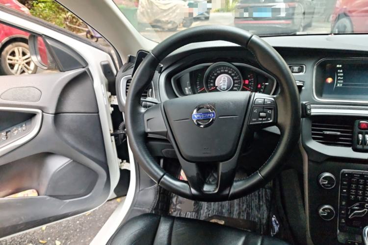 Used Volvo V40 2016 T3 Zhiyi Edition Steering Wheel