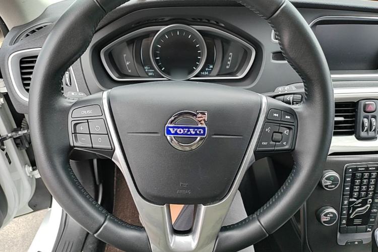 Used Volvo V40 2016 T3 Zhiyi Edition Steering Wheel