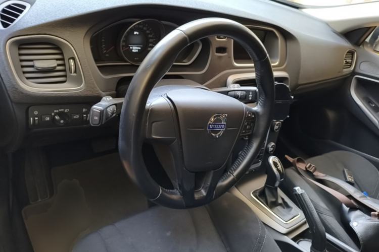 Used Volvo V40 2016 T3 Zhiyi Edition Steering Wheel