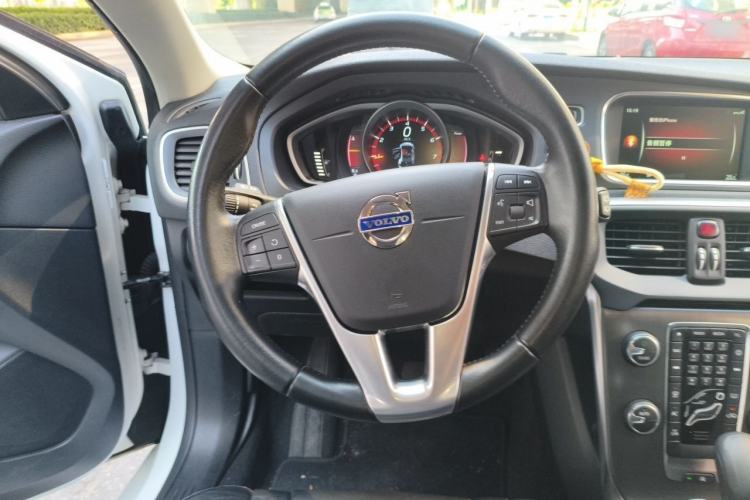 Used Volvo V40 2016 T3 Zhiyi Edition Steering Wheel
