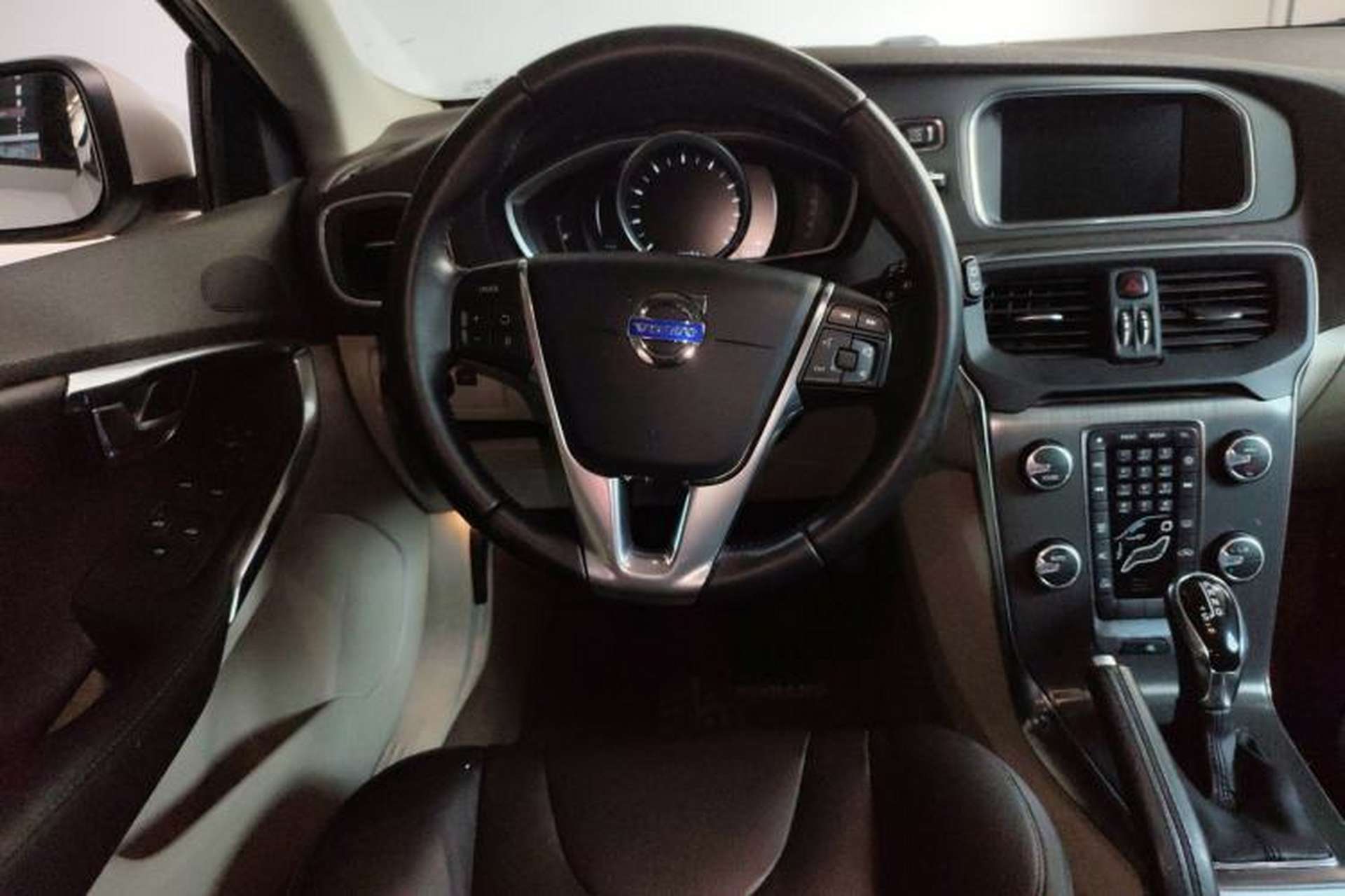 Used Volvo V40 2016 T3 Zhiyi Edition Steering Wheel