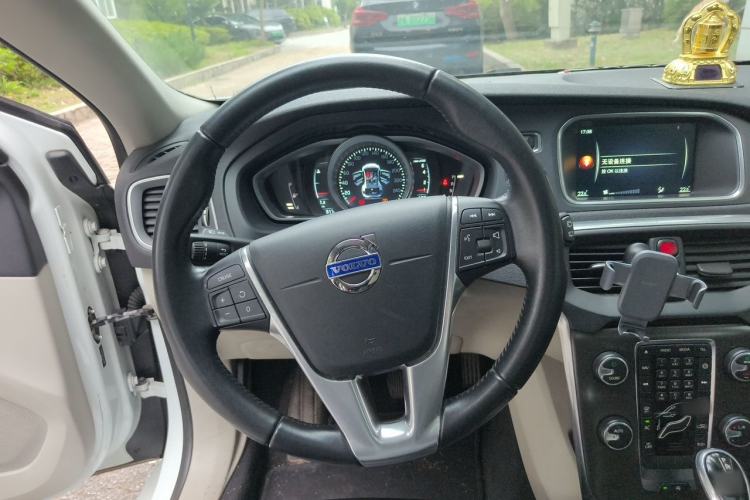 Used Volvo V40 2016 T3 Zhiyi Edition Steering Wheel
