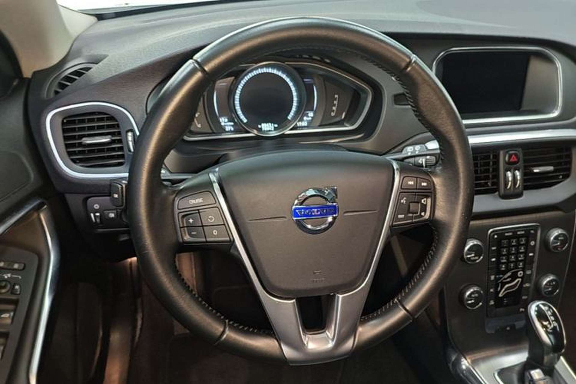 Used Volvo V40 2016 T3 Zhiyi Edition Steering Wheel