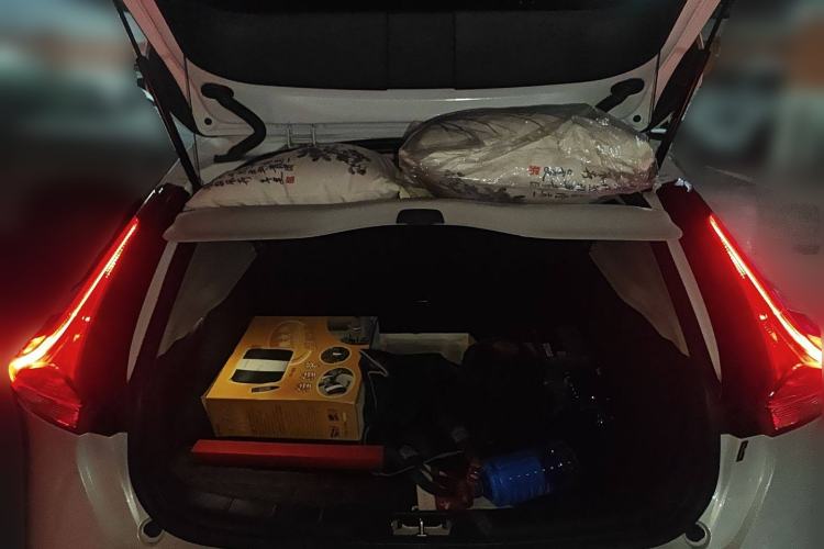 Used Volvo V40 2016 T3 Zhiyi Edition Trunk