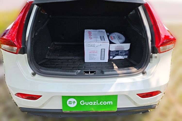 Used Volvo V40 2016 T3 Zhiyi Edition Trunk