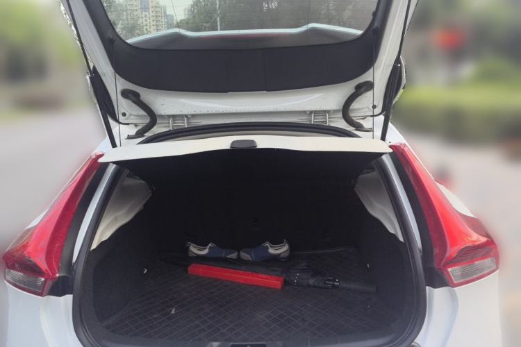 Used Volvo V40 2016 T4 Smart Luxury Edition Trunk