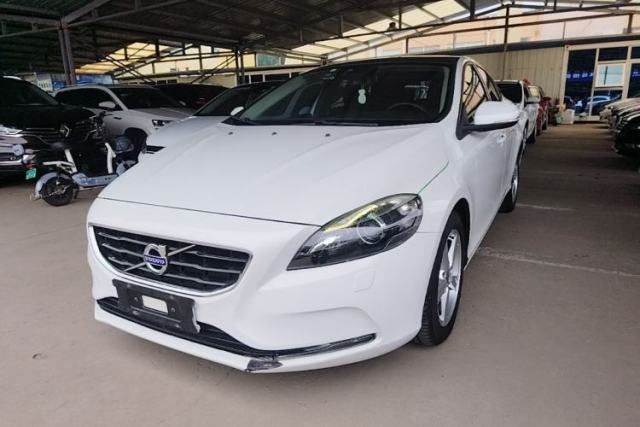 Used Volvo V40 2016 T3 Zhiyi Edition