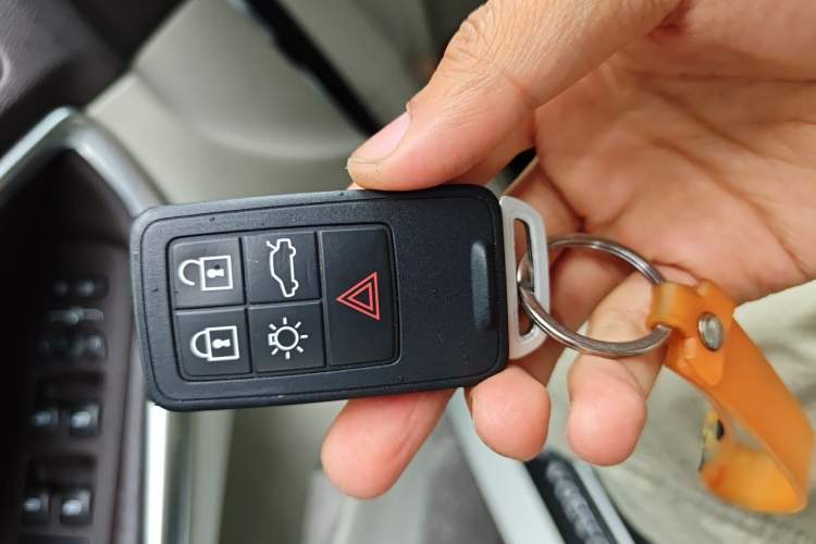 Used Volvo V40 2016 T3 Zhiyi Edition Vehicle Key