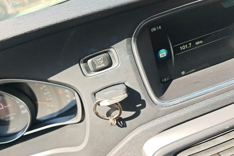 Used Volvo V40 2016 T3 Zhiyi Edition Vehicle Key