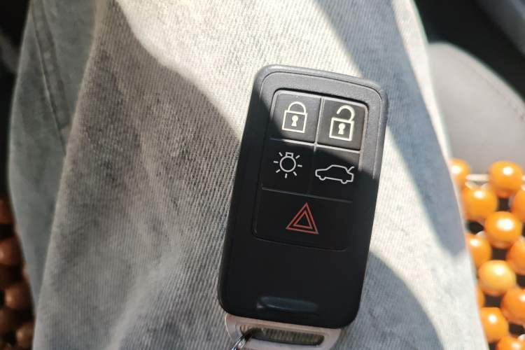 Used Volvo V40 2016 T3 Zhiyi Edition Vehicle Key