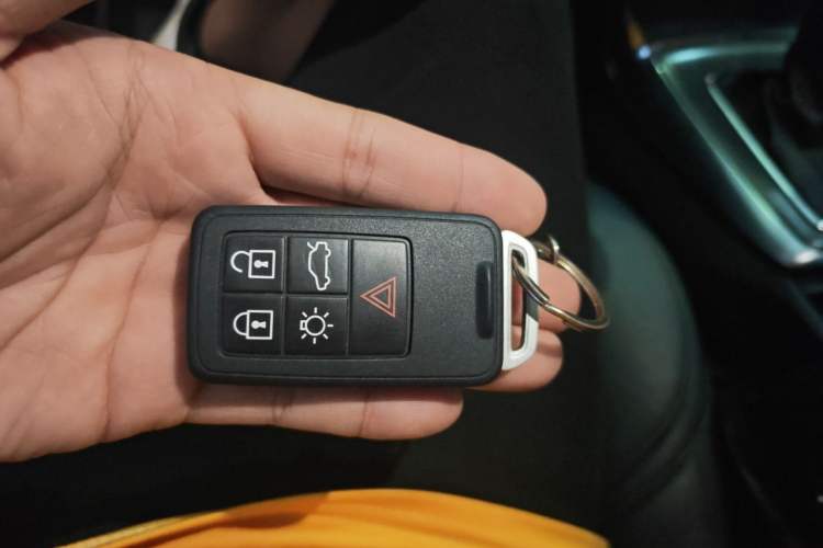Used Volvo V40 2016 T3 Zhiyi Edition Vehicle Key