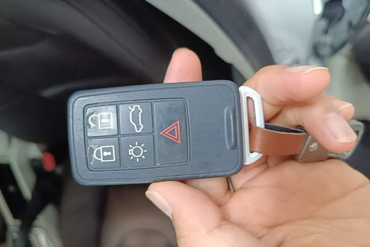 Used Volvo V40 2016 T3 Zhiyi Edition Vehicle Key