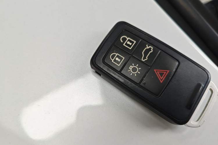 Used Volvo V40 2016 T3 Zhiyi Edition Vehicle Key