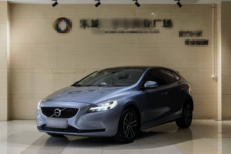 Used Volvo V40 2017 T3 Zhiyi Edition Guazi used car, China used car export, Used car for sale, Used  cars, Cheapest cars for sale