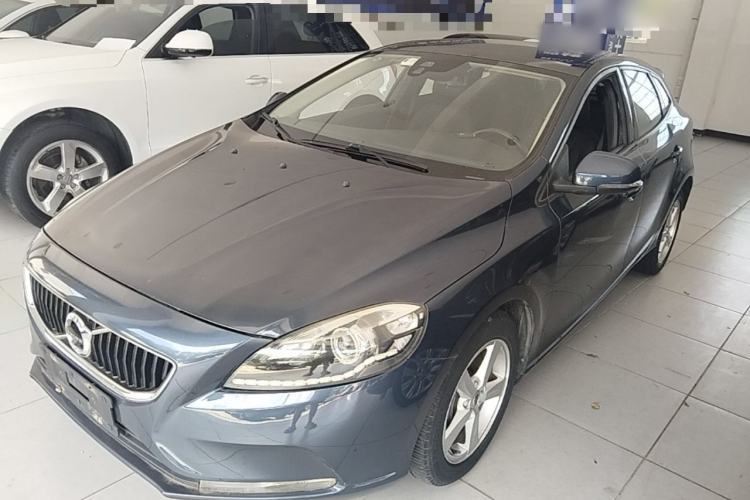 Ojetý Volvo V40 2017 T3 Smart Edition Guazi used car, China used car export, Used car for sale, Used  cars, Cheapest cars for sale