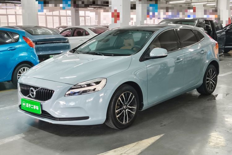Used Volvo V40 2017 T3 Zhiyi Edition Guazi used car, China used car export, Used car for sale, Used  cars, Cheapest cars for sale