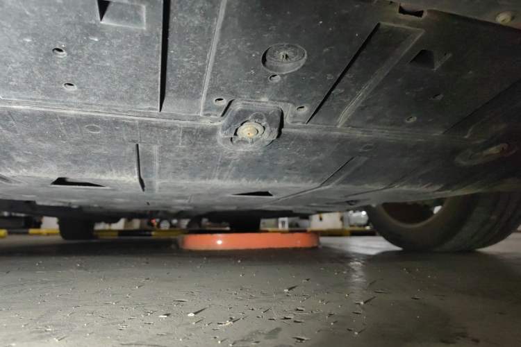 Used Volvo V40 2017 T3 Zhiya Edition Chassis Front