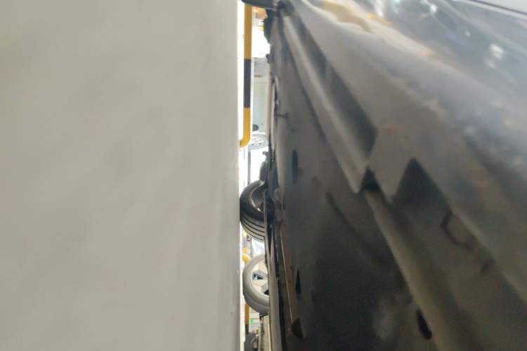 Used Volvo V40 2017 T3 Zhiya Edition Chassis Front Right