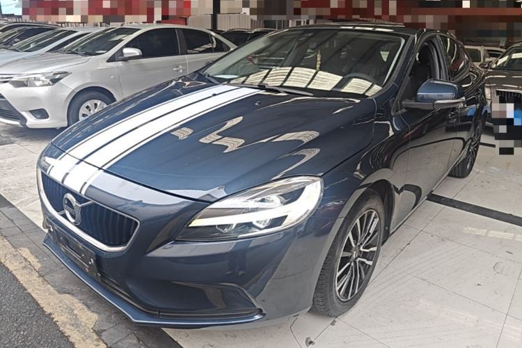 Used Volvo V40 2017 T3 Zhiyi Edition Guazi used car, China used car export, Used car for sale, Used cars, Cheapest cars for sale