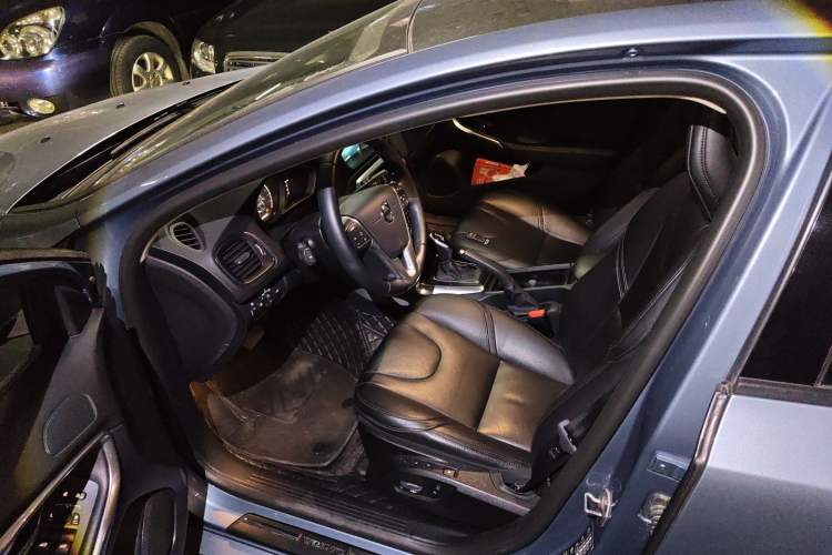 Used Volvo V40 2017 T3 Zhiyi Edition Driver Seat