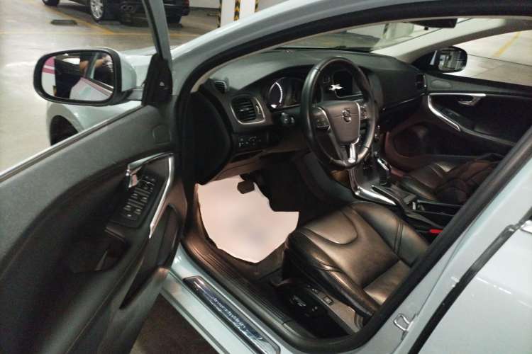 Used Volvo V40 2017 T3 Zhiya Edition Driver Seat