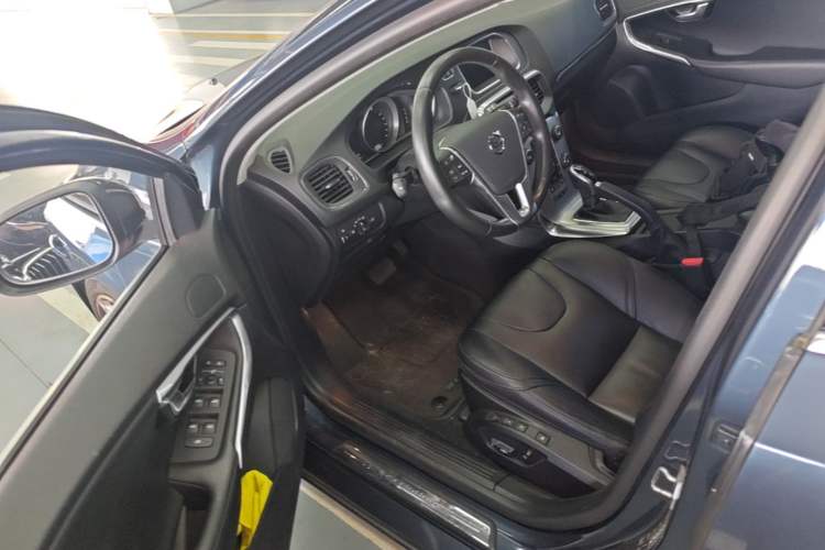 Used Volvo V40 2017 T3 Zhiya Edition Driver Seat