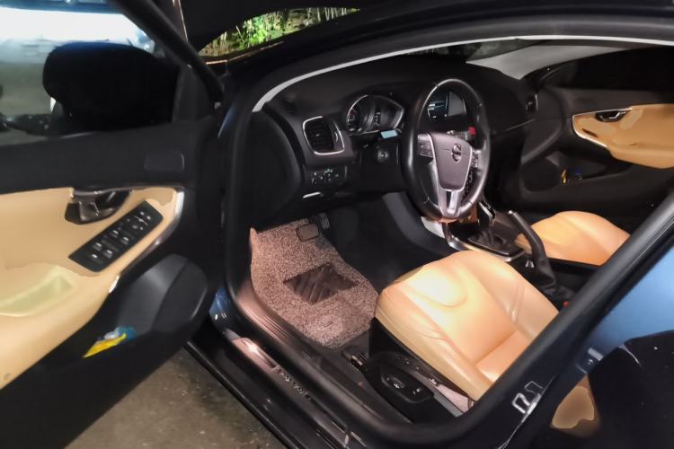 Used Volvo V40 2017 T3 Zhiyi Edition Driver Seat