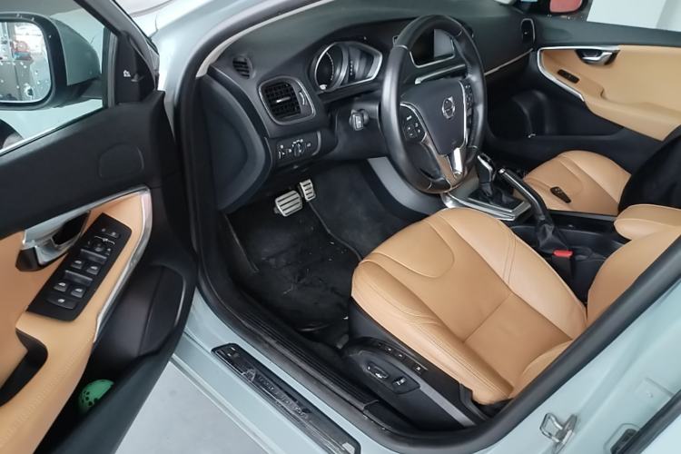 Used Volvo V40 2017 T3 Zhiya Edition Driver Seat