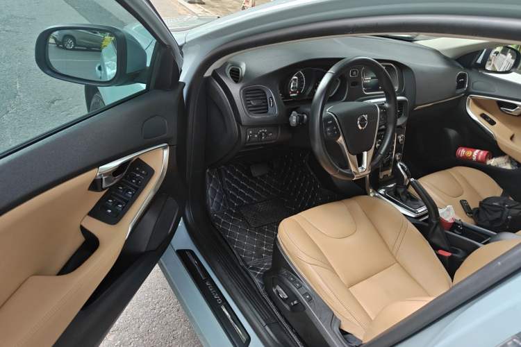 Used Volvo V40 2017 T3 Zhiyi Edition Driver Seat