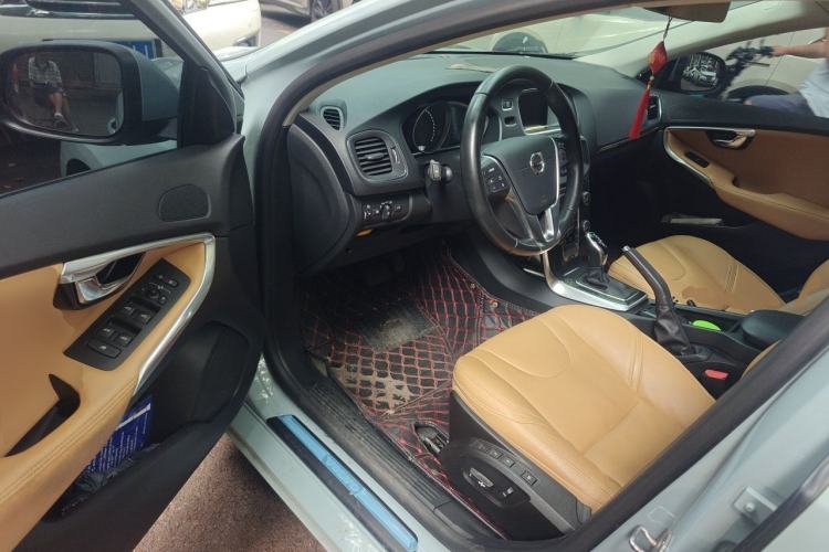 Used Volvo V40 2017 T3 Zhiyi Edition Driver Seat