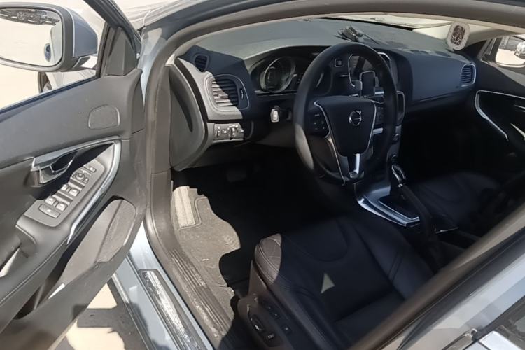 Used Volvo V40 2017 T3 Zhiya Edition Driver Seat