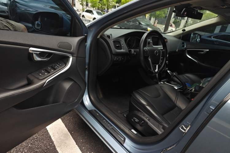 Used Volvo V40 2017 T3 Zhiyi Edition Driver Seat