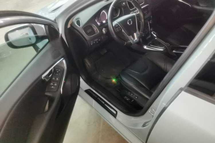 Used Volvo V40 2017 T3 Zhiyi Edition Driver Seat