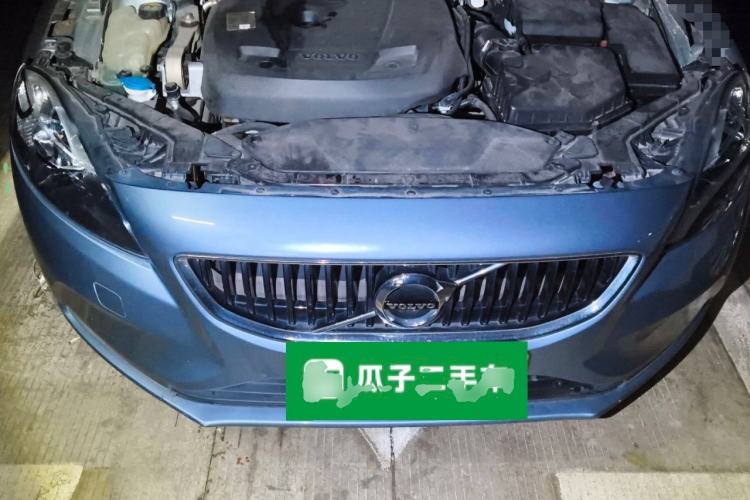 Used Volvo V40 2017 T3 Smart Edition Engine Bay
