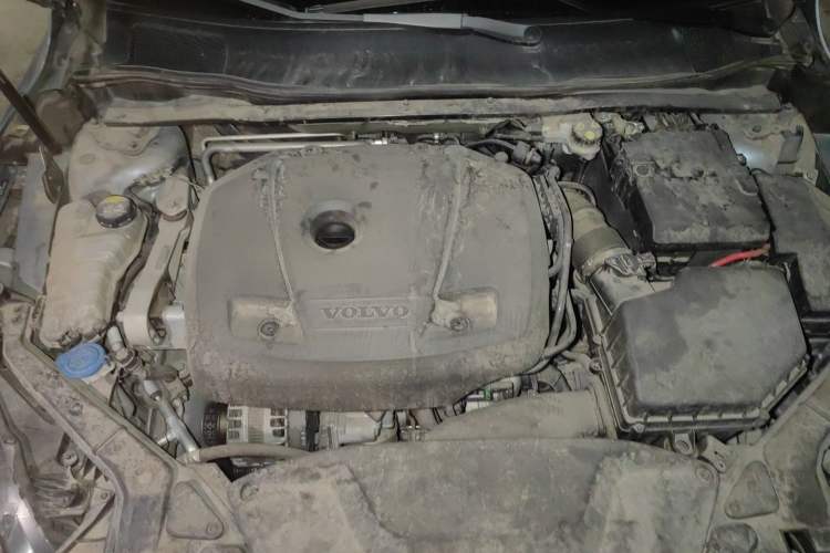 Used Volvo V40 2017 T3 Zhiya Edition Engine Bay
