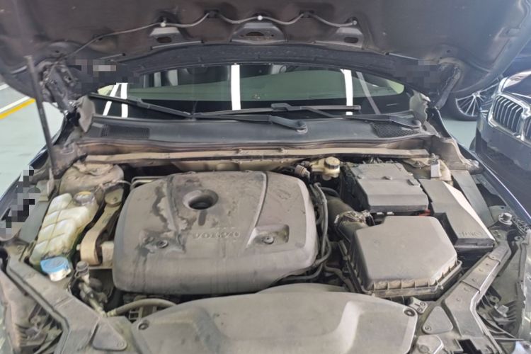 Used Volvo V40 2017 T3 Zhiya Edition Engine Bay