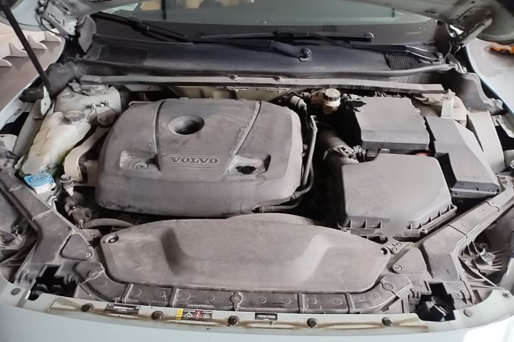 Used Volvo V40 2017 T3 Zhiya Edition Engine Bay