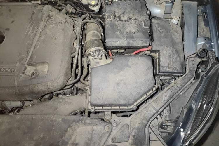 Used Volvo V40 2017 T3 Zhiya Edition Engine Bay Left