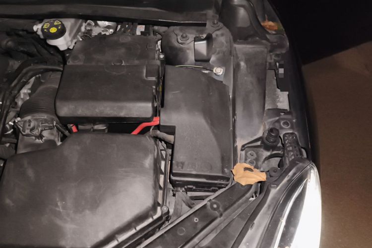 Used Volvo V40 2017 T3 Zhiyi Edition Engine Bay Left