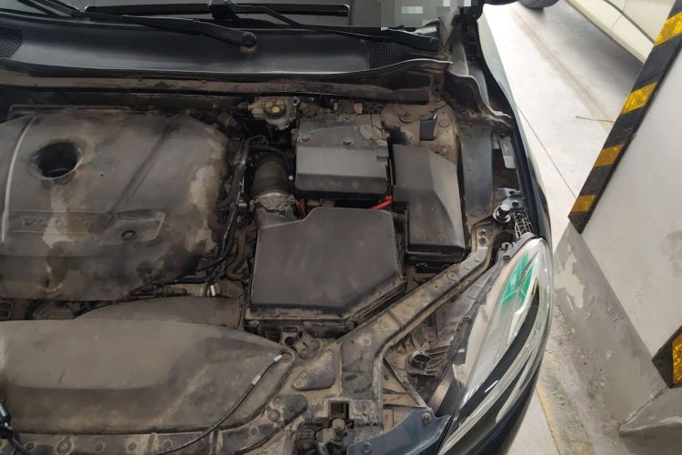 Used Volvo V40 2017 T3 Zhiya Edition Engine Bay Left