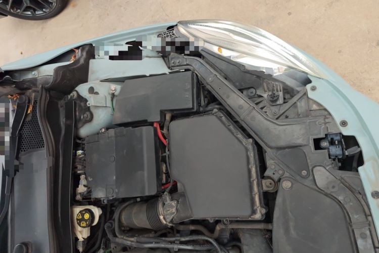Used Volvo V40 2017 T3 Zhiyi Edition Engine Bay Left
