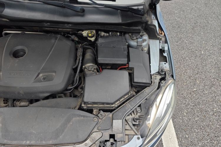 Used Volvo V40 2017 T3 Zhiyi Edition Engine Bay Left