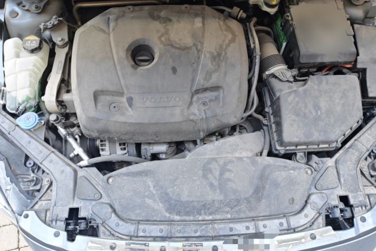 Used Volvo V40 2017 T3 Zhiya Edition Engine Bay