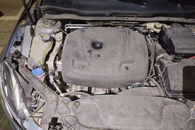 Used Volvo V40 2017 T3 Zhiyi Edition Engine Bay Right